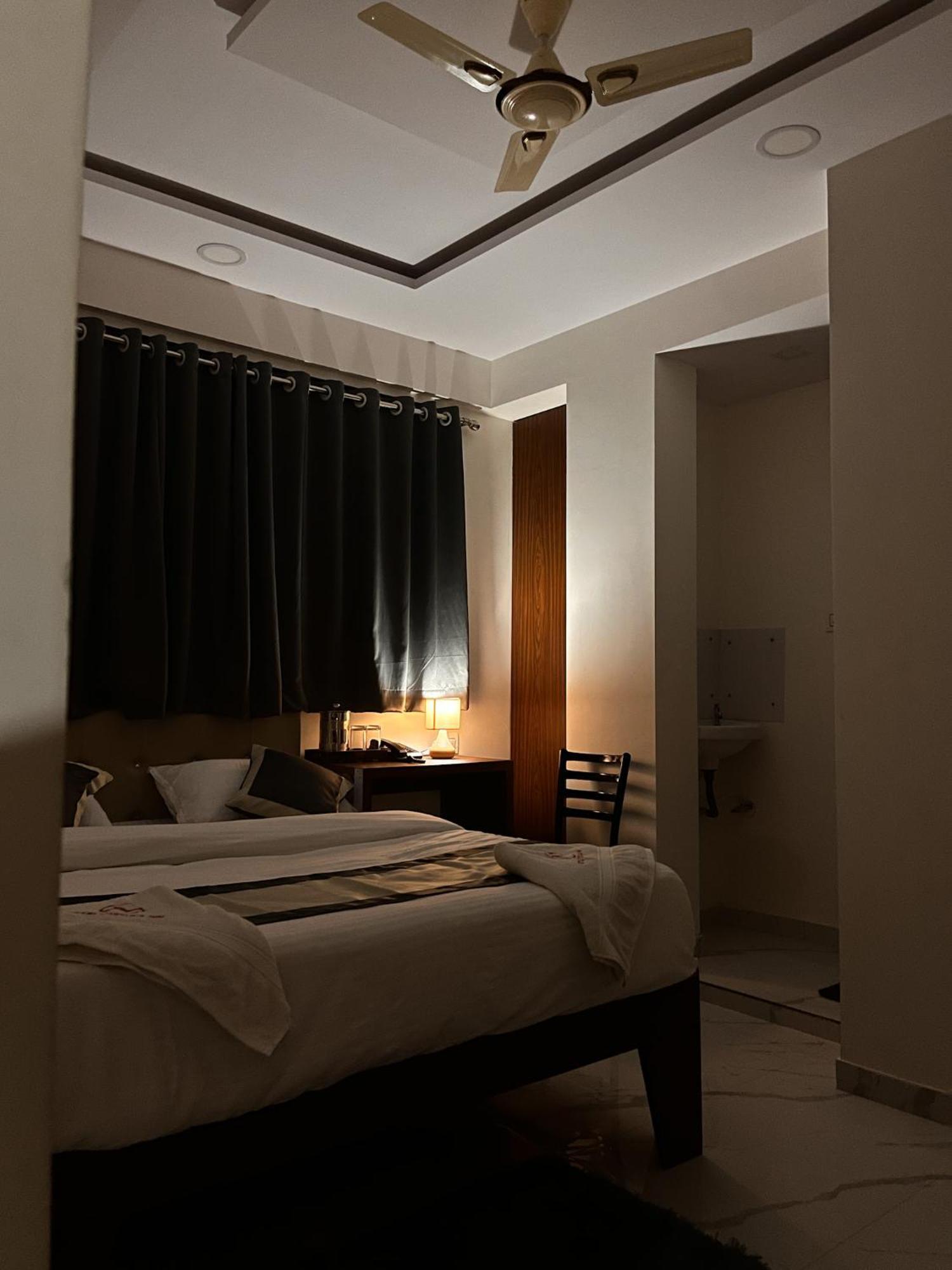 Fortuna Inn Manage By Sn Hospitality Navi Mumbai Exterior photo